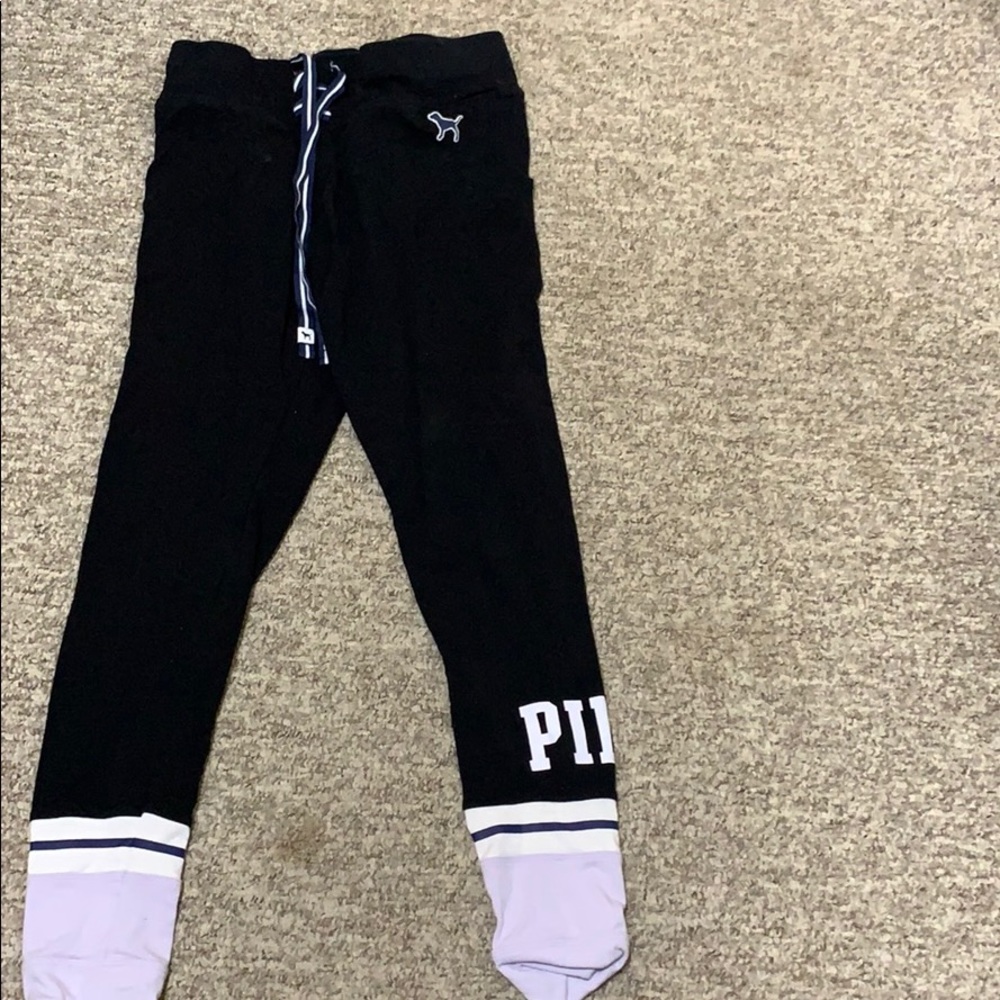 Victoria’s Secret pink leggings